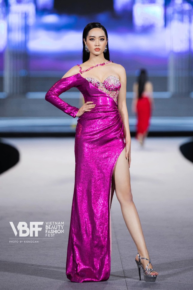 Người đẹp được yêu thích nhất chung khảo Miss World Vietnam dự thi Hoa hậu Hòa bình Việt Nam 2022 - Ảnh 3.