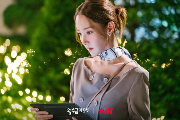 Nữ hoàng dao kéo Park Min Young “đổi nghề” làm vợ hợp đồng trong phim mới - Ảnh 1.