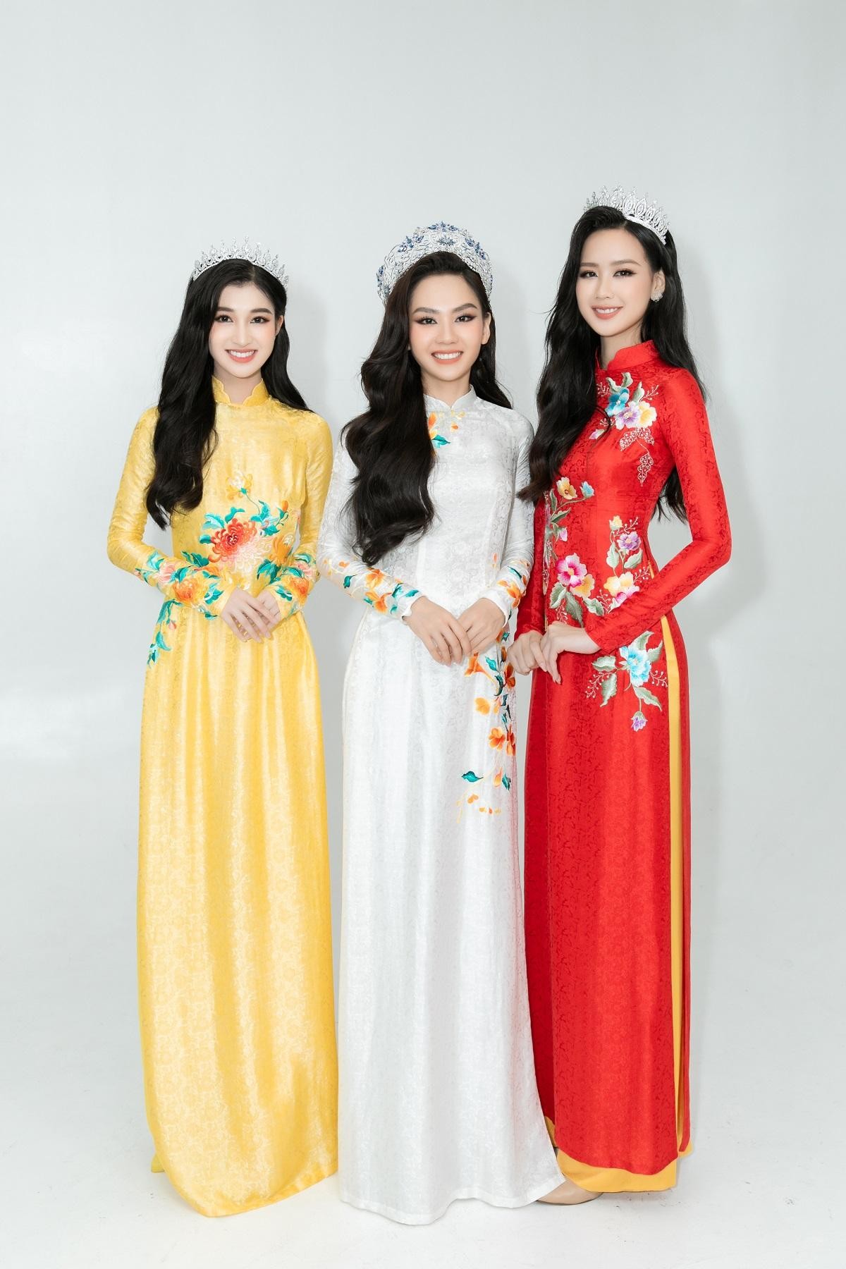 Những lần top 3 Miss World Vietnam 2022 đọ sắc xinh đẹp với áo dài sau khi đăng quang - Ảnh 7.