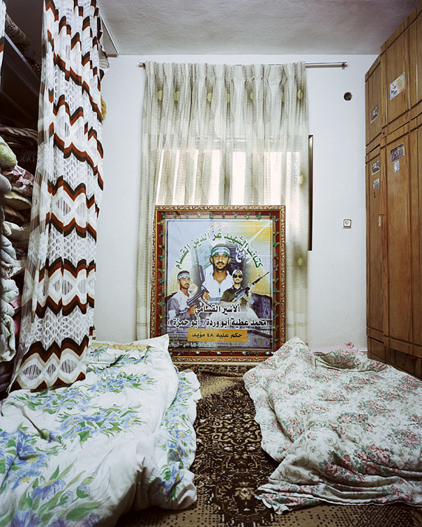 Bộ ảnh căn phòng ngủ của trẻ em khắp nơi trên thế giới với sự khác biệt bất ngờ - Ảnh 14.