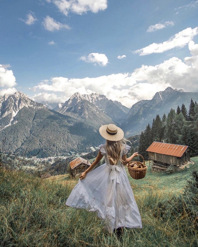 Rặng núi Dolomites phía Bắc nước Ý: Kiệt tác thiên nhiên được UNESCO công nhận là di sản thế giới - Ảnh 2.