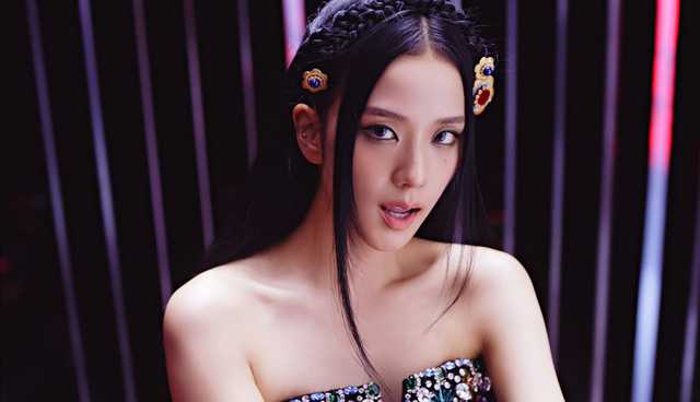 Pink Venom của BLACKPINK: Thước phim tua ngược loạt MV làm nên tên tuổi, Đông - Tây kết hợp không thiếu không thừa - Ảnh 4.