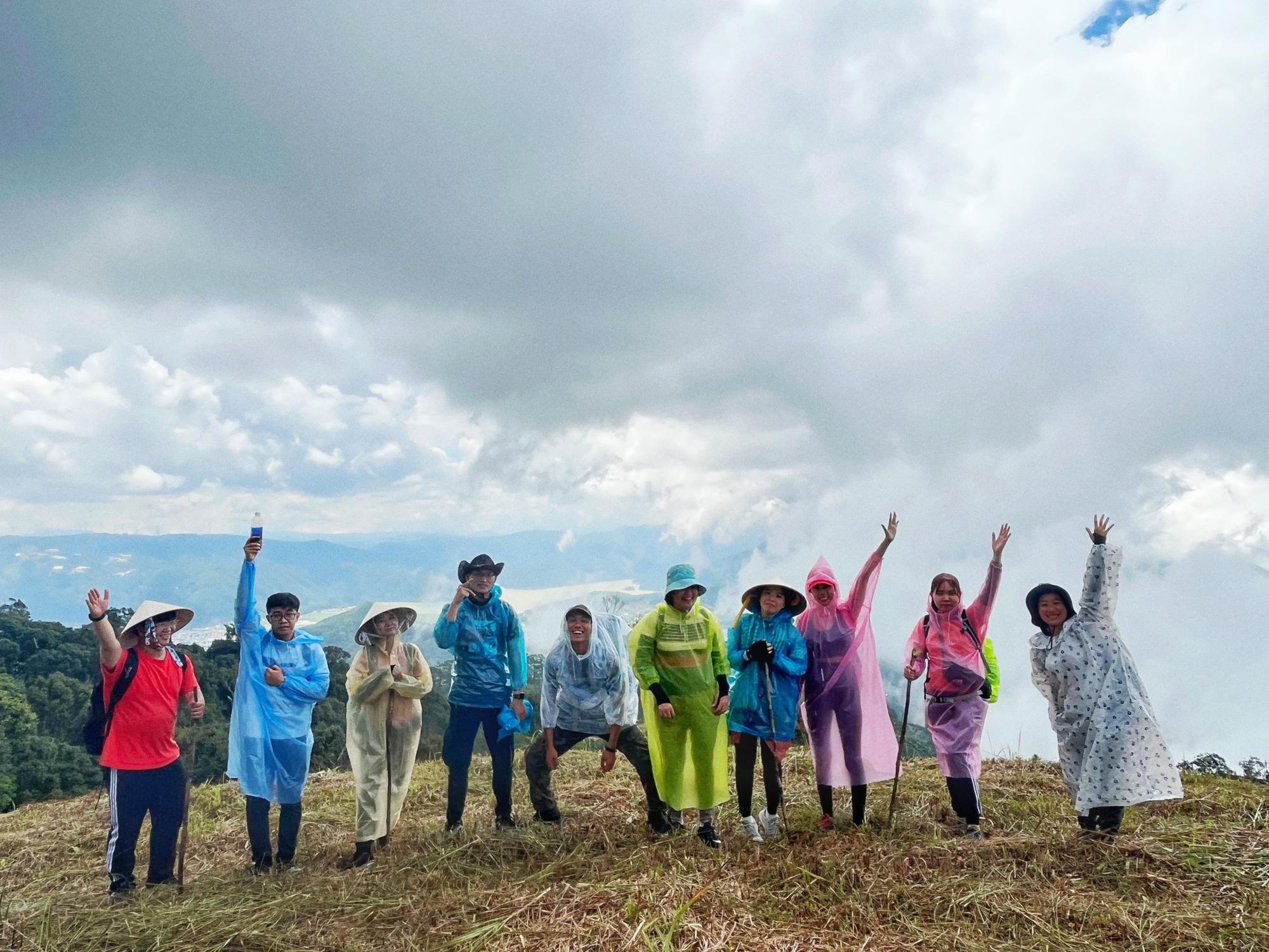 Chàng trai bỏ phố về rừng, làm tour du lịch chữa lành, hòa mình với thiên nhiên - Ảnh 5.