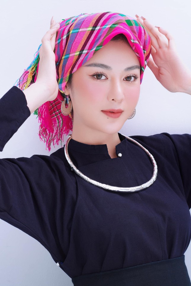 Cô gái dân tộc Tày có gương mặt như búp bê ghi danh tại Miss Grand Vietnam 2022 - Ảnh 2.