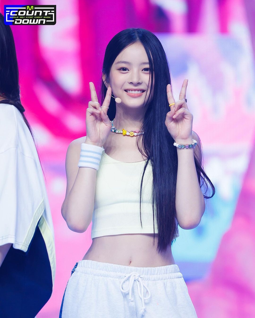 Hai thần tượng Kpop người Việt đang gây sốt - Ảnh 8. Hai thần tượng Kpop người Việt đang gây sốt - Ảnh 8.