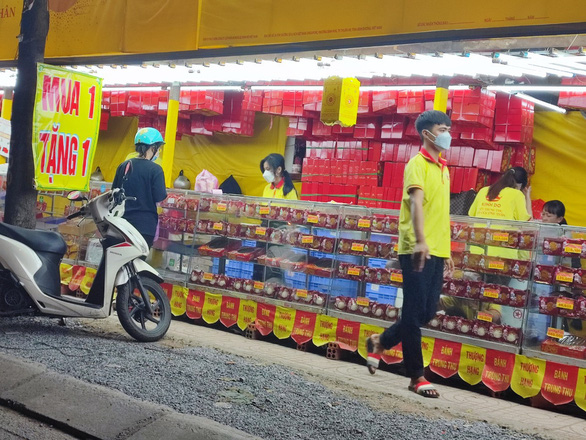B&aacute;nh trung thu mua 1 tặng 1: C&oacute; thật hay chi&ecirc;u tr&ograve;? - Ảnh 1.