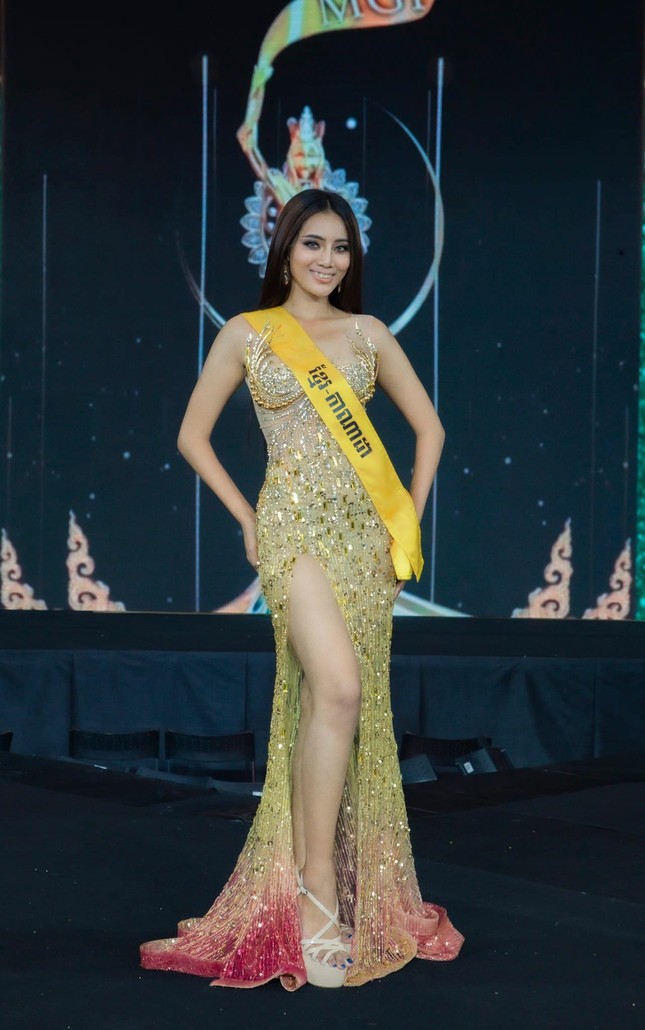 Loạt váy dạ hội bị chê của dàn thí sinh Miss Grand Campuchia 2022 - Ảnh 1.