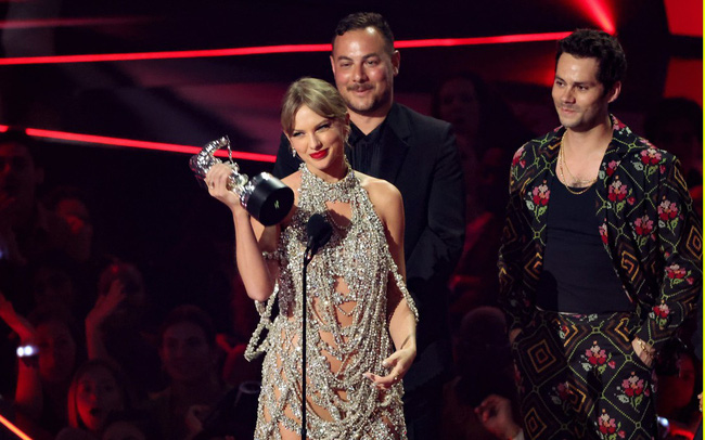 MTV VMAs 2022: Không ngoài dự đoán, Taylor Swift thắng giải MV của năm - Ảnh 1.