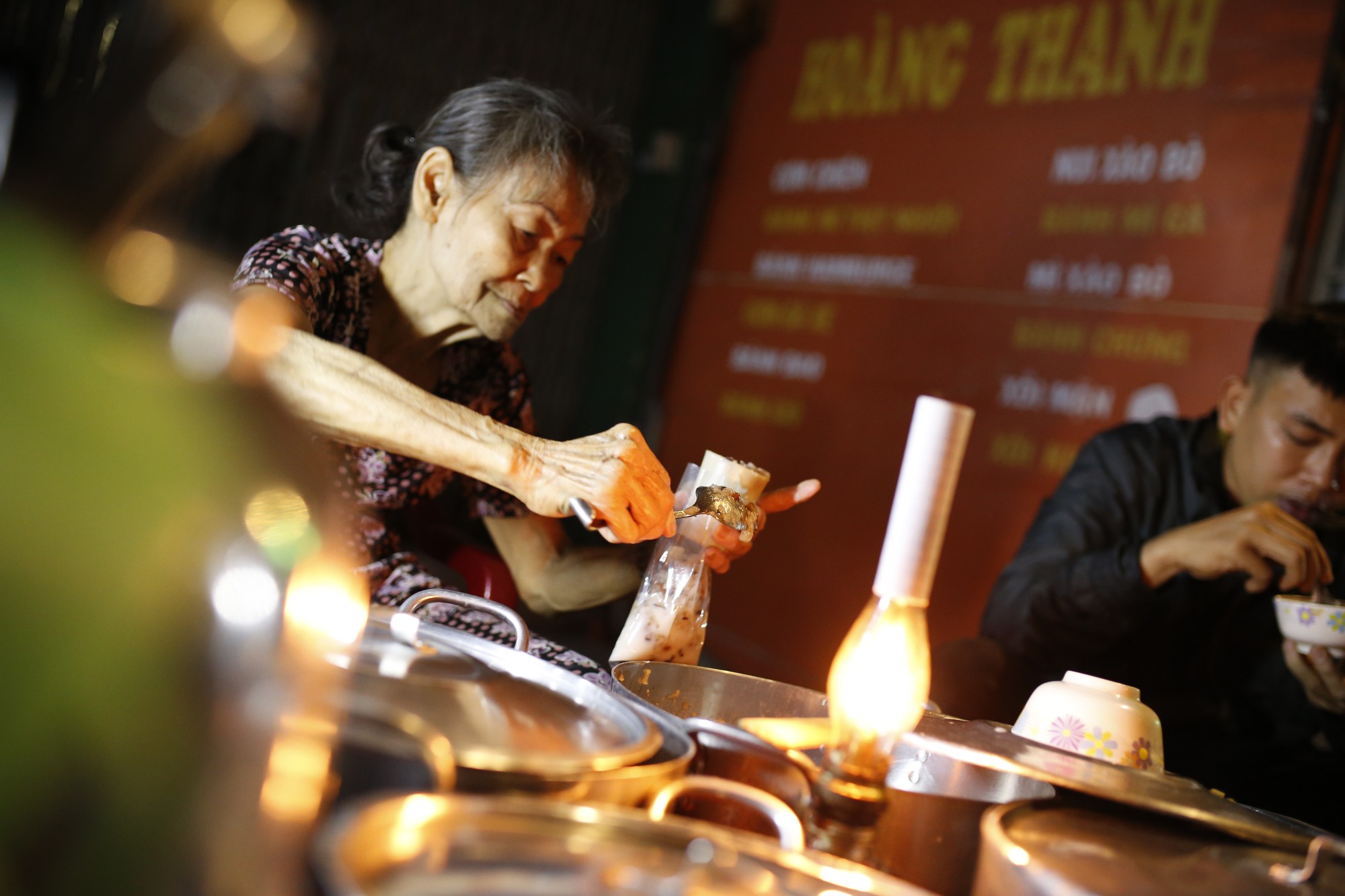 Những quán chè độc lạ ở TP HCM - Ảnh 1. Những quán chè độc lạ ở TP HCM - Ảnh 1.