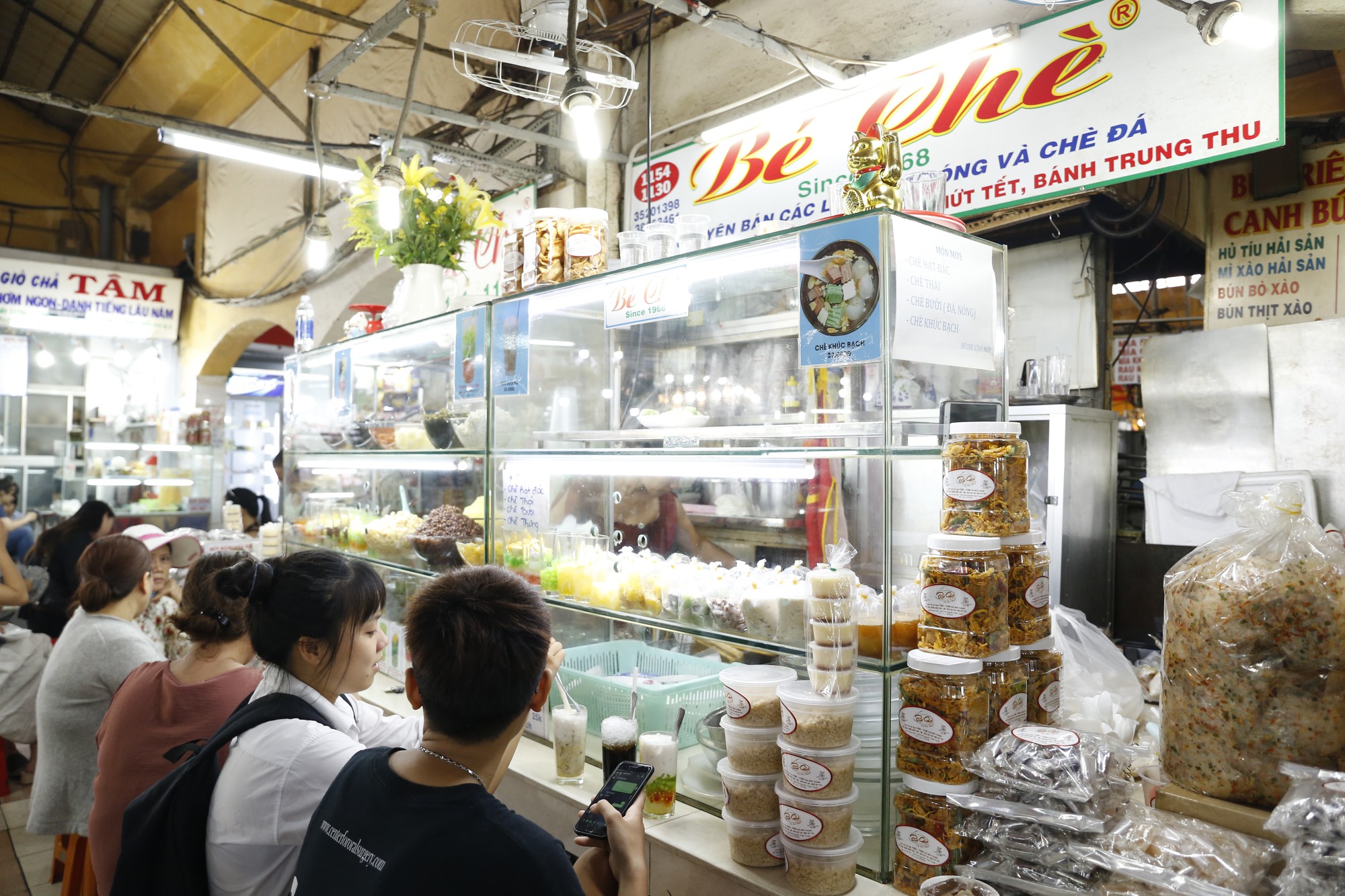 Những quán chè độc lạ ở TP HCM - Ảnh 18. Những quán chè độc lạ ở TP HCM - Ảnh 18.