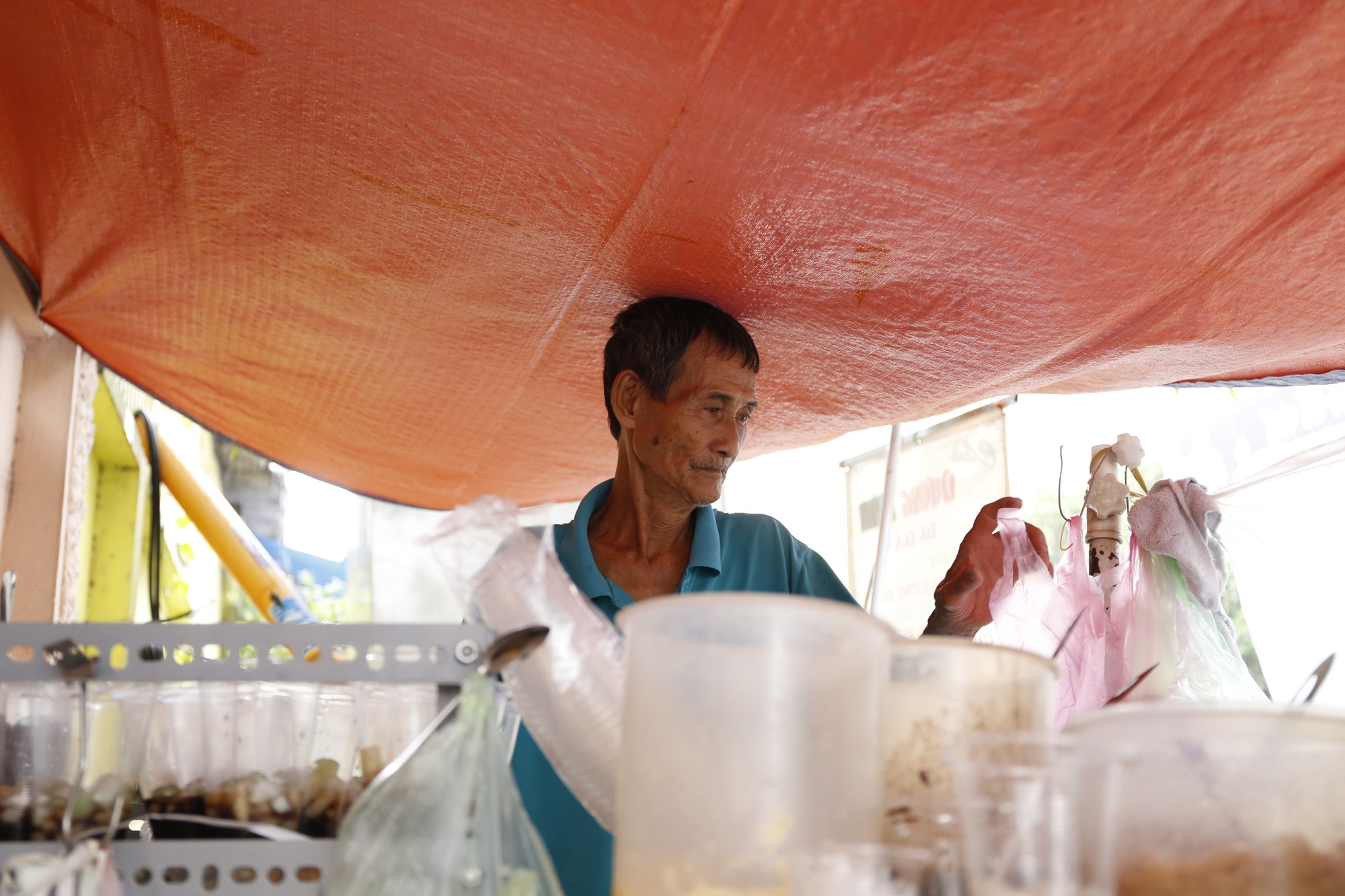 Những quán chè độc lạ ở TP HCM - Ảnh 20. Những quán chè độc lạ ở TP HCM - Ảnh 20.