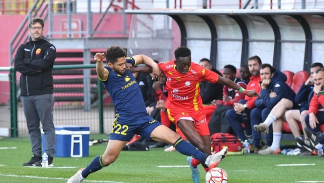 V&igrave; sao n&oacute;i Caen vs Pau FC l&agrave; trận đấu giữa đội hay nhất v&agrave; đội tệ nhất, nhưng Pau vẫn bất bại? - Ảnh 2.