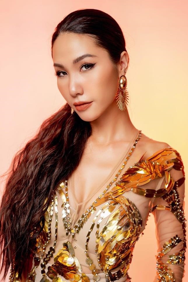 Nữ tiếp viên hàng không có số đo ba vòng bốc lửa dự thi Miss Grand Vietnam 2022 - Ảnh 2.
