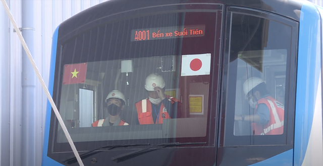 Ảnh, Clip: Đo&agrave;n t&agrave;u Metro ở TP.HCM lần đầu chạy thử - Ảnh 7.