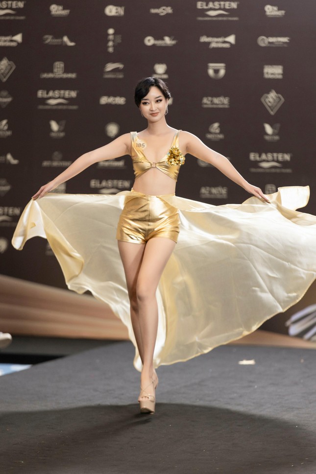Thí sinh Miss Grand Vietnam bắn rap, trình diễn catwalk lốc xoáy ấn tượng trong buổi sơ khảo - Ảnh 16.