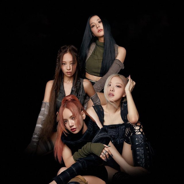 Hai tờ báo nổi tiếng có phản ứng trái chiều về màn trình diễn của BLACKPINK ở VMAs - Ảnh 4.