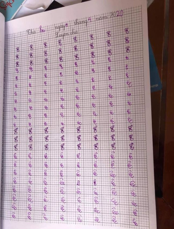 Nhức c&aacute;i đầu với m&agrave;n khoe chữ của con chuẩn bị v&agrave;o lớp 1 - Ảnh 8.