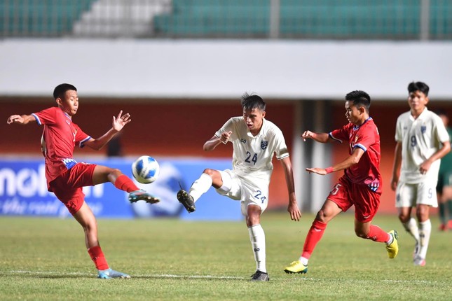 U16 Thái Lan bị Lào cầm hoà, nguy cơ dừng bước từ vòng bảng - Ảnh 1.