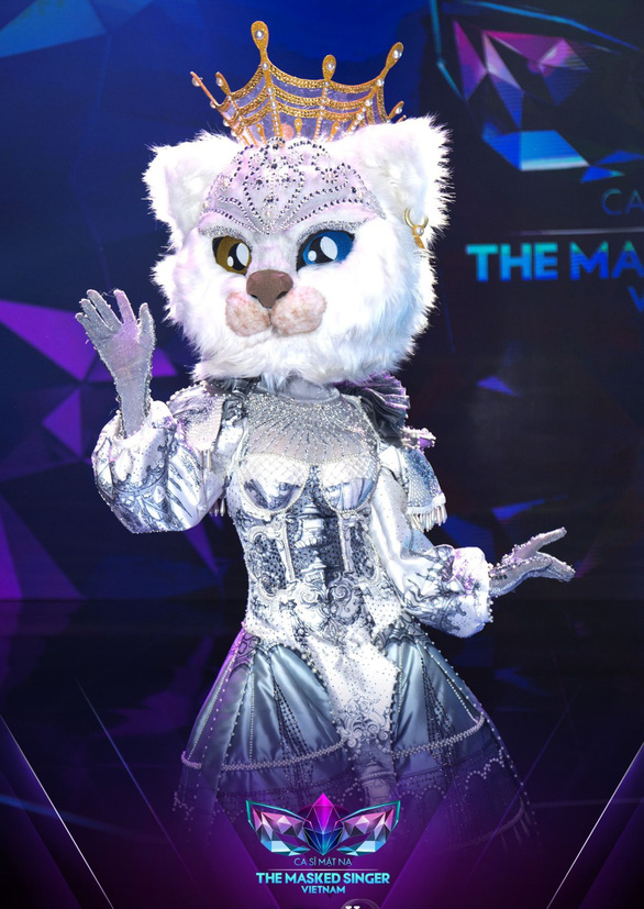 Loạt mascot hóa thân cầu kỳ gây sốt ở Ca sĩ mặt nạ phiên bản Việt - Ảnh 8. Loạt mascot hóa thân cầu kỳ gây sốt ở Ca sĩ mặt nạ phiên bản Việt - Ảnh 8.