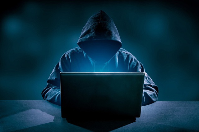 Bán công cụ hack từ năm 15 tuổi, tin tặc bị bắt sau một thập kỷ ẩn náu - Ảnh 1.