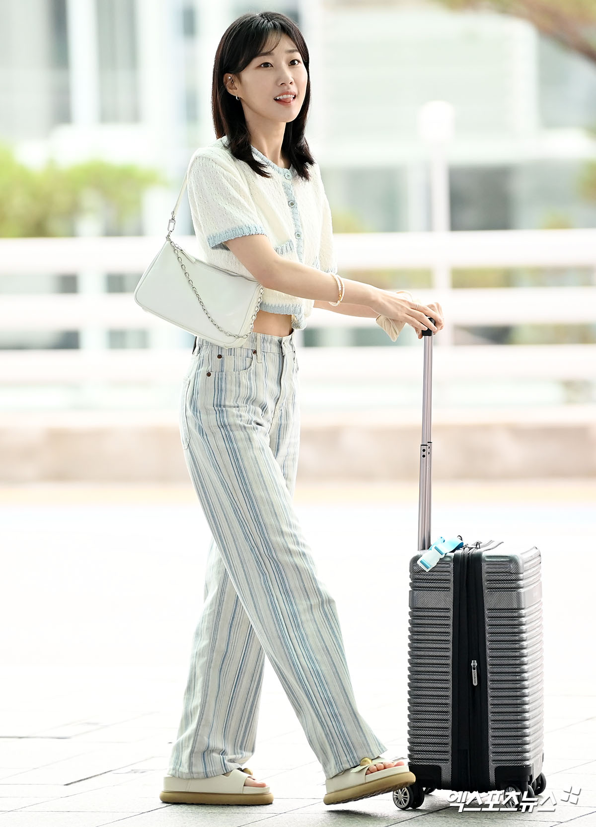 Park Eun Bin is like the most hated angel in Korea, Ha Yoon Kyung has a fever at the airport to Bali - Photo 6. Park Eun Bin is like the most hated angel in Korea, Ha Yoon Kyung has a fever at the airport to Bali - Photo 6.