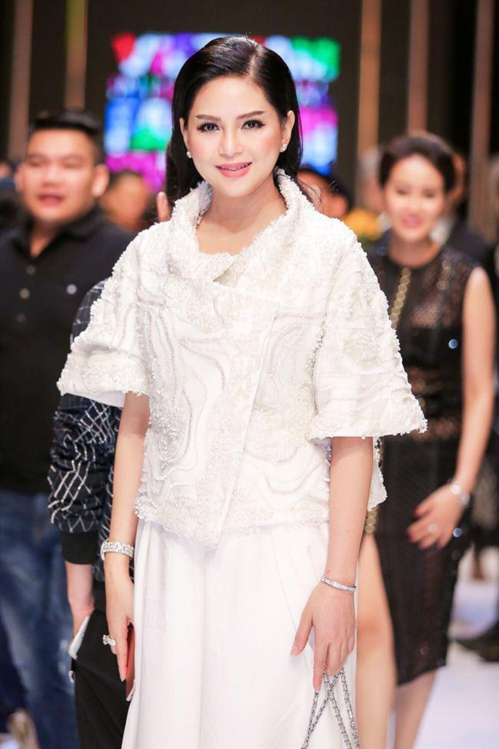 Actress Thuy Tien tastes bitter love: Living like a queen, young and beautiful at the age of 52 - Photo 8.