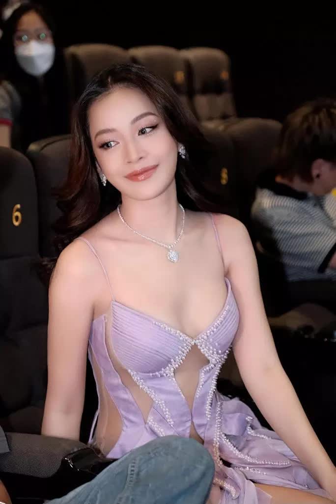 Chi Pu reappears, hoping to be the new generation entertainment queen - Photo 2. Chi Pu reappears, hoping to be the new generation entertainment queen - Photo 2.
