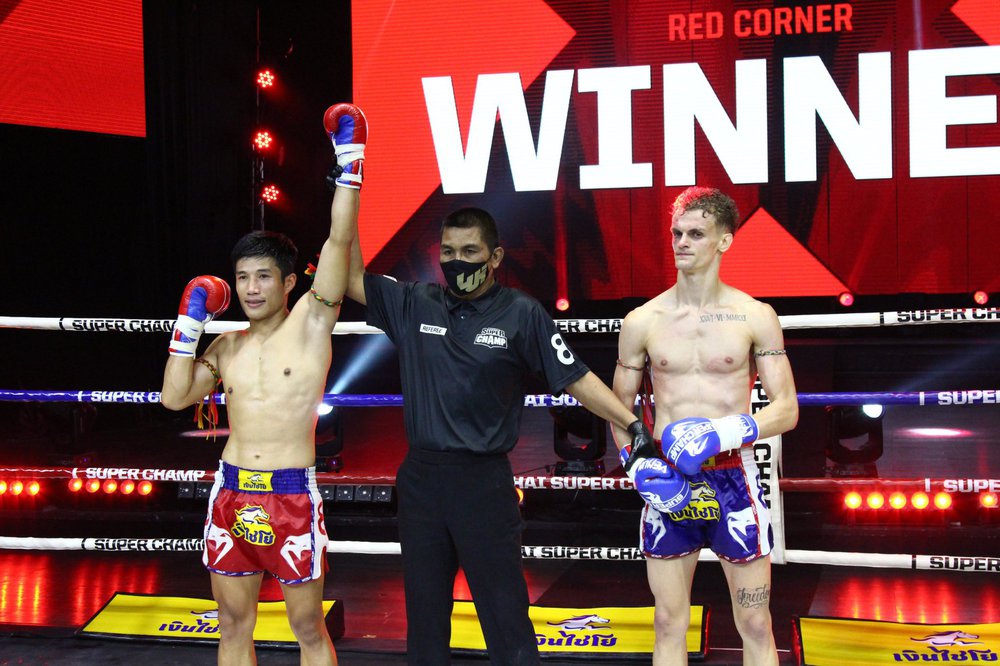 Nh&agrave; v&ocirc; địch Việt Nam hạ gục hai đối thủ trong 1 đ&ecirc;m, thắng vang dội ở v&otilde; đ&agrave;i Th&aacute;i Lan - Ảnh 5.