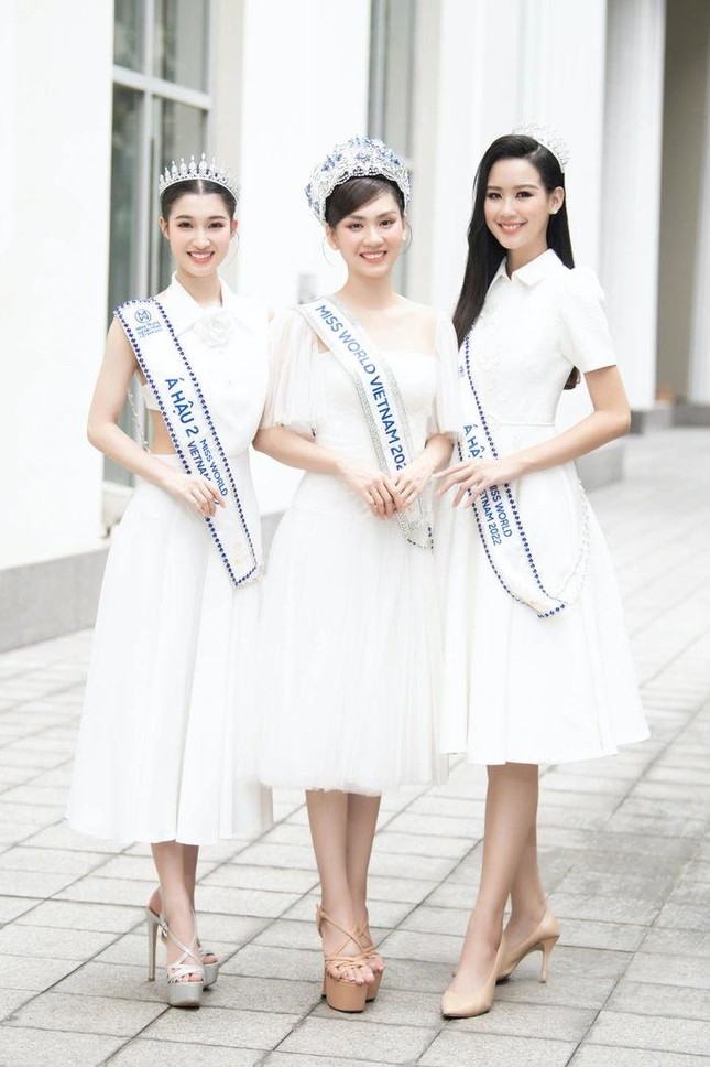 Top 3 Miss World Vietnam 2022 liên tục diện trang phục đồng điệu: Set đồ nào ấn tượng nhất? - Ảnh 3.