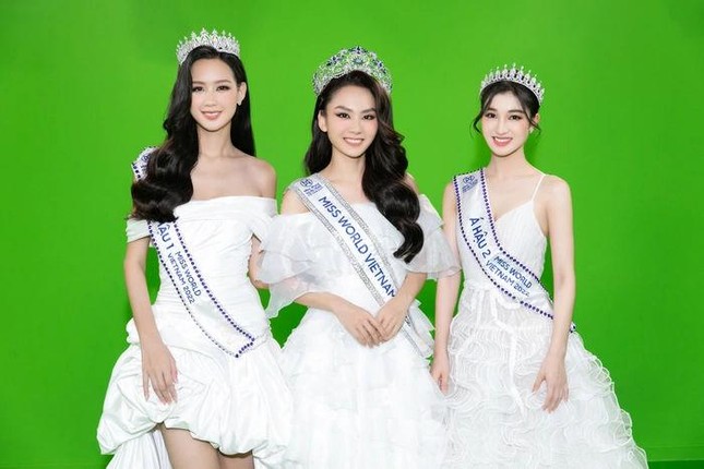 Top 3 Miss World Vietnam 2022 liên tục diện trang phục đồng điệu: Set đồ nào ấn tượng nhất? - Ảnh 4.