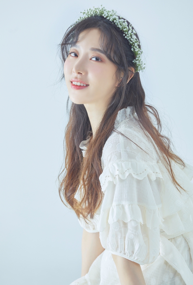 Nữ thần tượng Kpop ra mắt tới&hellip; 5 lần, ở tuổi 35 vẫn tiếp tục cạnh tranh với đ&agrave;n em - Ảnh 2.