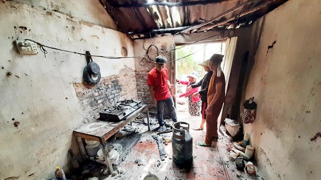 Bắc Giang: Cháy nhà bếp khi nấu cỗ, 3 người bị bỏng nặng - Ảnh 1.