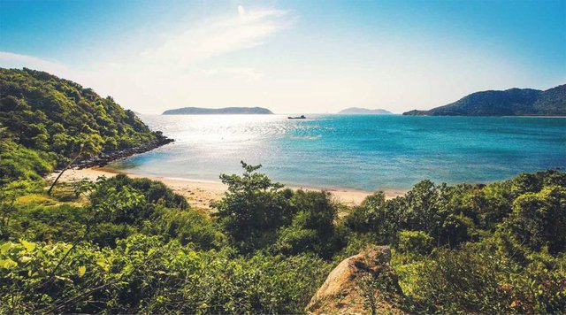 Top 10 b&atilde;i biển đẹp nhất Việt Nam: Số 9 kh&ocirc;ng qu&aacute; nổi tiếng nhưng l&agrave; vi&ecirc;n ngọc của Ph&uacute; Y&ecirc;n - Ảnh 5.