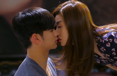 Những cặp đôi oan gia ngõ hẹp ngọt ngào nhất phim Hàn: Song Hye Kyo tái ngộ Song Joong Ki - Ảnh 3.