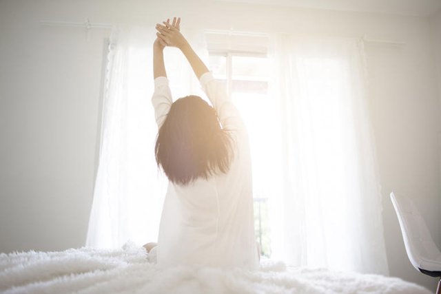 Thức dậy trước 7 giờ giúp cải thiện tinh thần, năng suất của bạn - Ảnh 1.