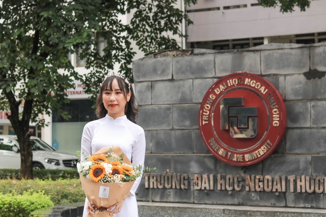 Không bao giờ học tủ và luôn đi ngủ trước 10 giờ tối, nữ sinh vẫn tốt nghiệp thủ khoa Ngoại thương với bảng điểm tuyệt đối 4.0/4.0 - Ảnh 3.