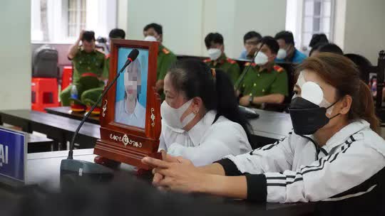 Cô gái trẻ chết tức tưởi vì đi đòi áo cho cha - Ảnh 3. Cô gái trẻ chết tức tưởi vì đi đòi áo cho cha - Ảnh 3.