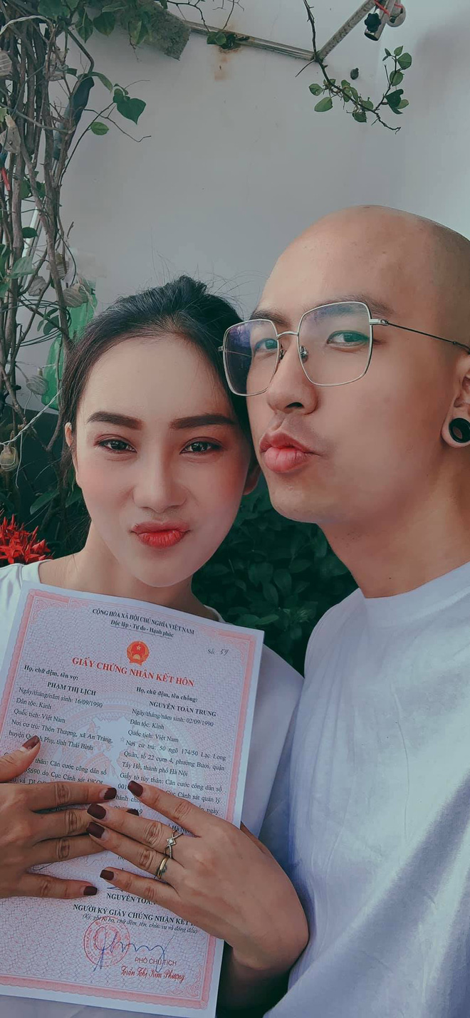 Diệu Nhi - Anh Tú và sao Việt tạo trào lưu khoe giấy đăng ký kết hôn