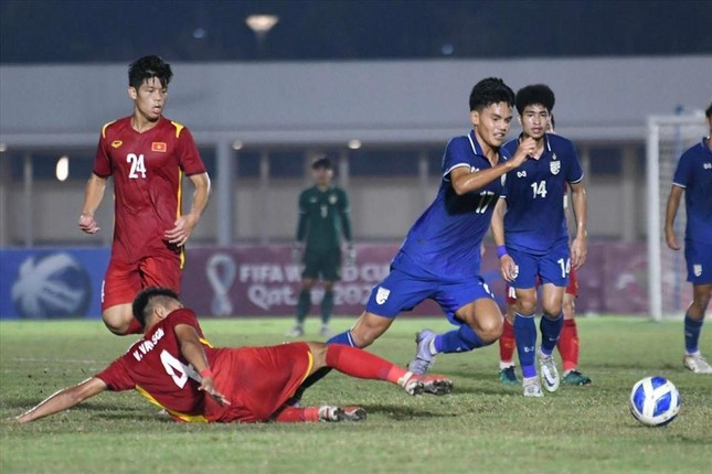 Tuyển U20 Thái Lan mơ được thần may mắn phù hộ - Ảnh 1.