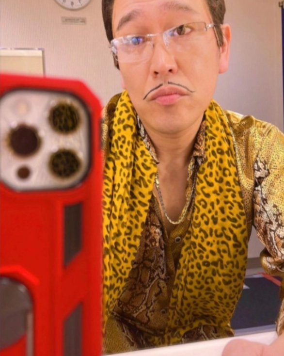 Sau 6 năm làm mưa làm gió với hit Pen Pineapple Apple Pen, nghệ sĩ hài người Nhật bây giờ ra sao? - Ảnh 9.