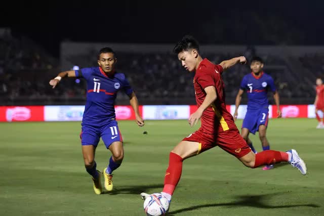 Ra mắt đại thành công, tương lai nào cho dàn sao trẻ Việt Nam ở AFF Cup? - Ảnh 2.