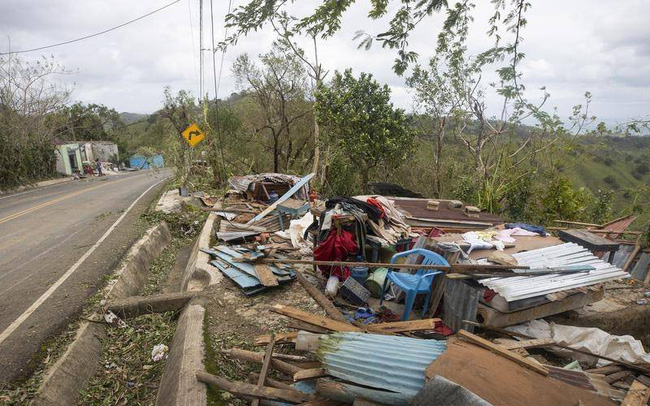 Bão Fiona hướng đến Bermuda, số người tử vong do bão ở Puerto Rico tăng lên 8 - Ảnh 1.
