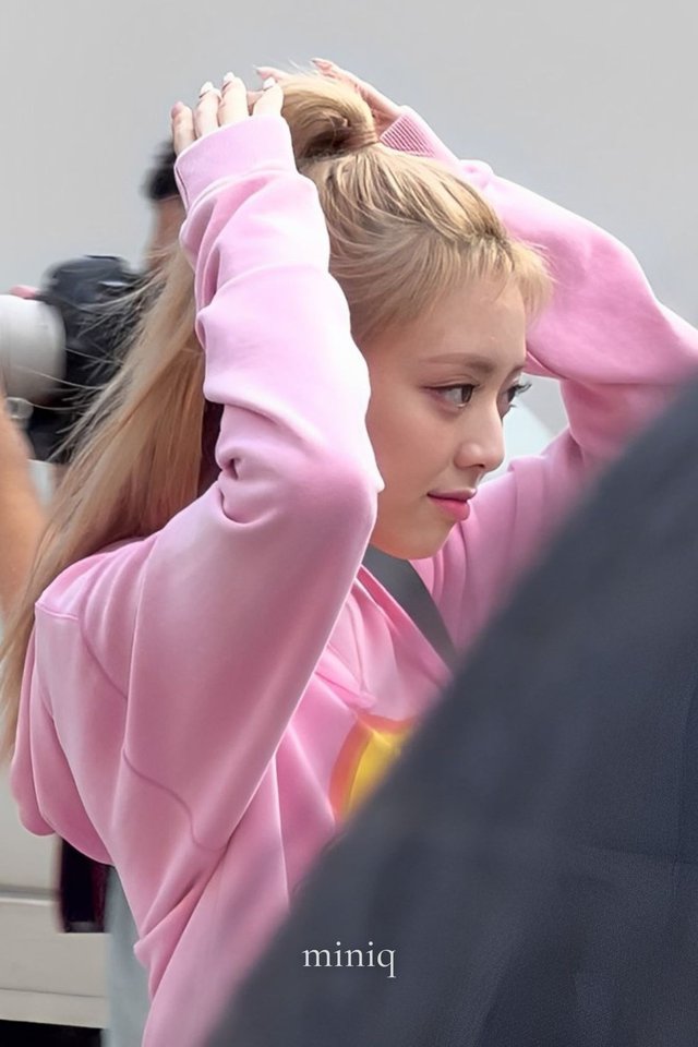 Cô gái Việt sống ở Hàn Quốc: Cùng Red Velvet đi làm, được cả BLACKPINK vẫy tay chào - Ảnh 11. Cô gái Việt sống ở Hàn Quốc: Cùng Red Velvet đi làm, được cả BLACKPINK vẫy tay chào - Ảnh 11.