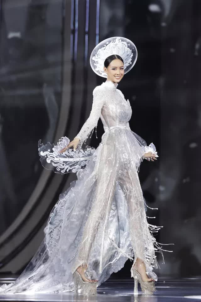 Những bộ trang phục văn hóa dân tộc ấn tượng tại Miss Grand Vietnam 2022 - Ảnh 16.