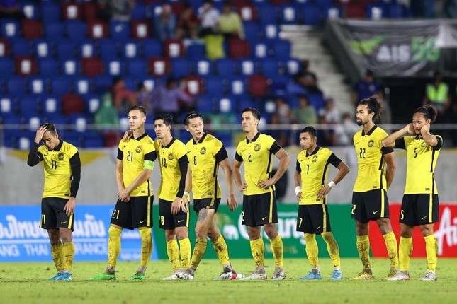 Tuyển Malaysia mất King’s Cup vì bất ngờ sút 11m quá tệ - Ảnh 1.