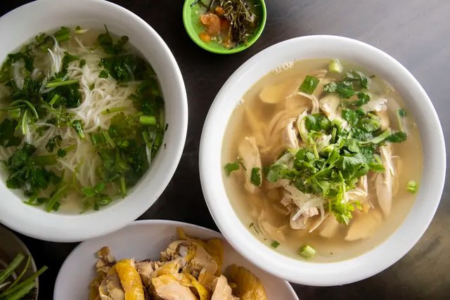 Làn sóng món Việt ở Philly, Mỹ: Phở gà, bún đậu, cafe trứng đều có đủ - Ảnh 5.