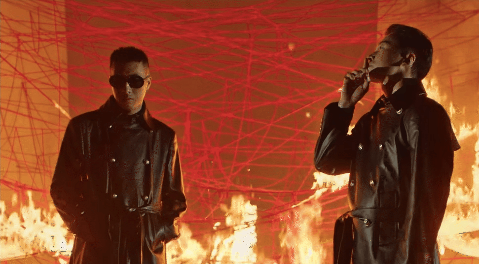 Karik bị trật xương đầu gối, phải chữa hơn 1 tháng sau khi quay MV mới - Ảnh 2. Karik bị trật xương đầu gối, phải chữa hơn 1 tháng sau khi quay MV mới - Ảnh 2.