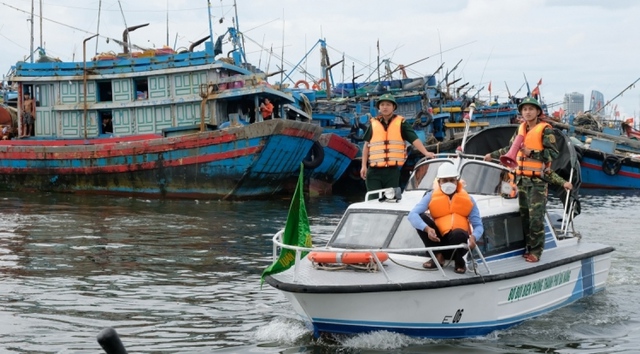 CẬP NHẬT TIN BÃO KHẨN CẤP: Bão NORU giật trên cấp 17 cách Đà Nẵng - Quảng Ngãi 270km - Ảnh 18.