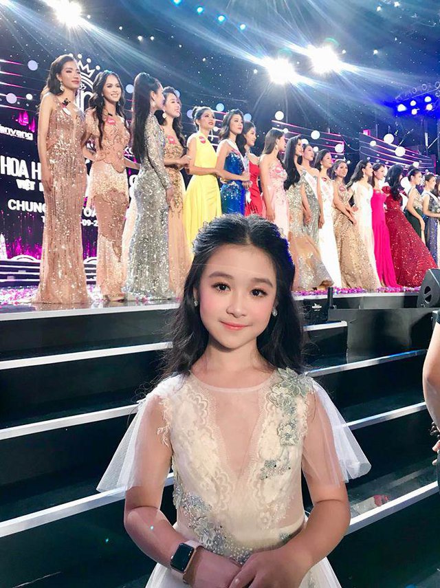 Sao nhí Việt đọ sắc cùng các nàng hậu nổi tiếng: Thân thiết với Thuỳ Tiên - Tiểu Vy đến cả đương kim Miss World - Ảnh 8.