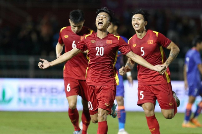 Vietnam rose in rank, Indonesia made a breakthrough, and Thailand stood still on the FIFA rankings - Photo 1.
